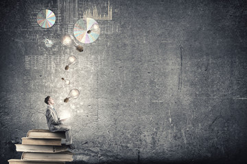 主持人张杰真实年龄多大了?